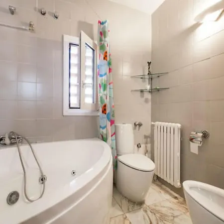 Apartment Vila Olimpica Apartment *