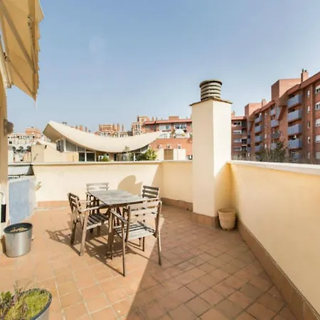 Vila Olimpica Apartment *